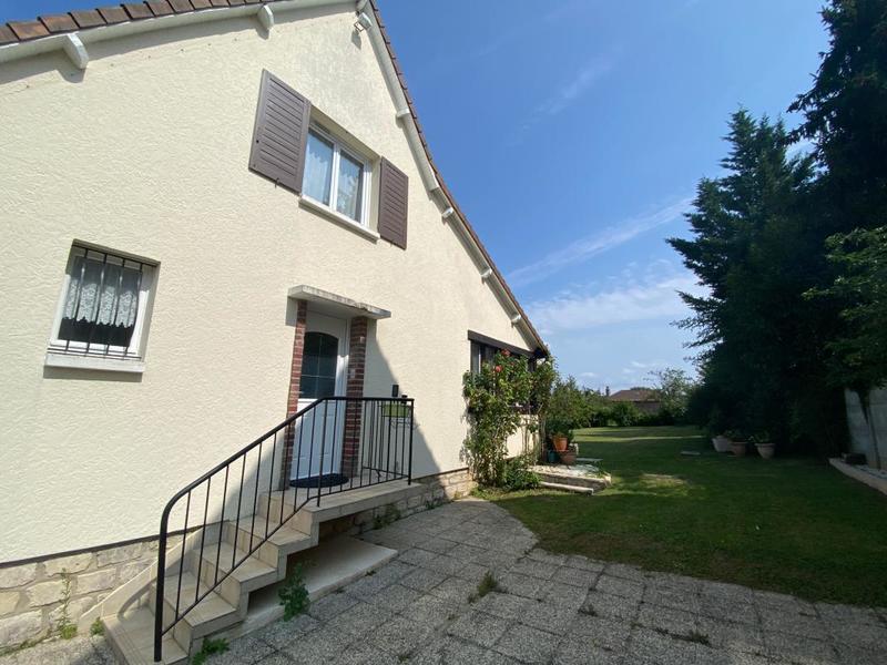 Maison traditionnelle - 106 m² - 4 pièces