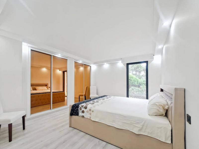 Maison - 228 m² - 5 pièces