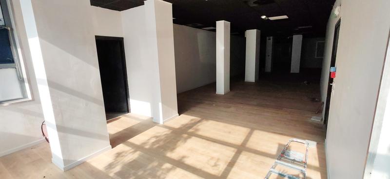 Local d'activités - 270 m²