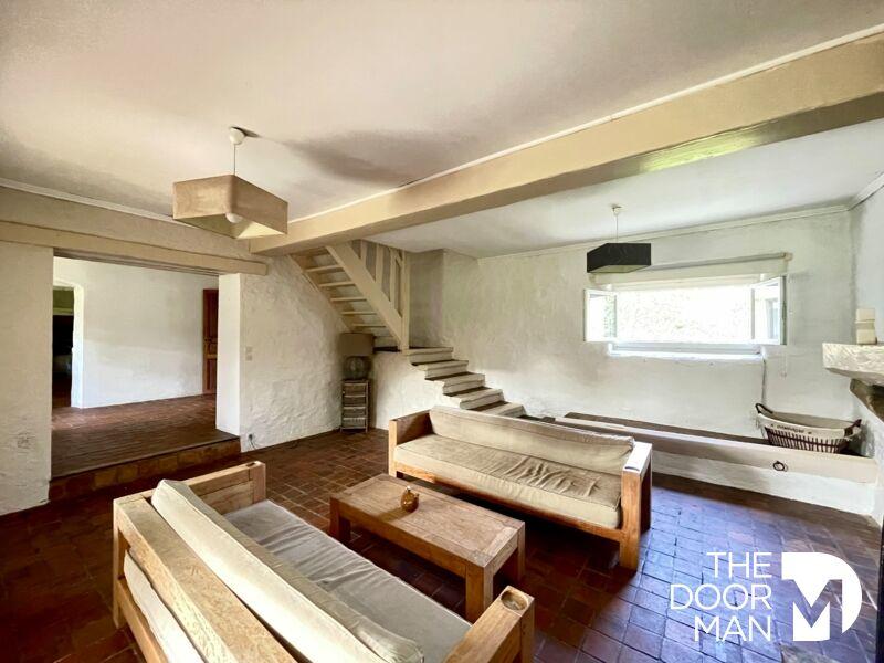 Maison ancienne - 230 m² - 8 pièces