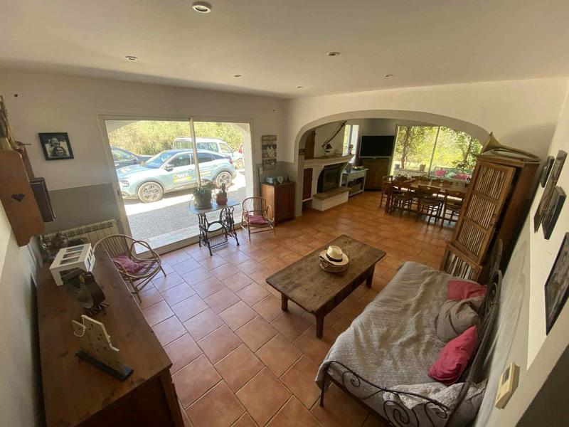 Maison - 182 m² - 8 pièces