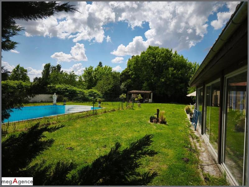 Maison en pierre - 243 m² - 8 pièces