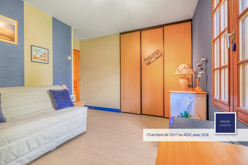 Maison - 210 m² - 9 pièces