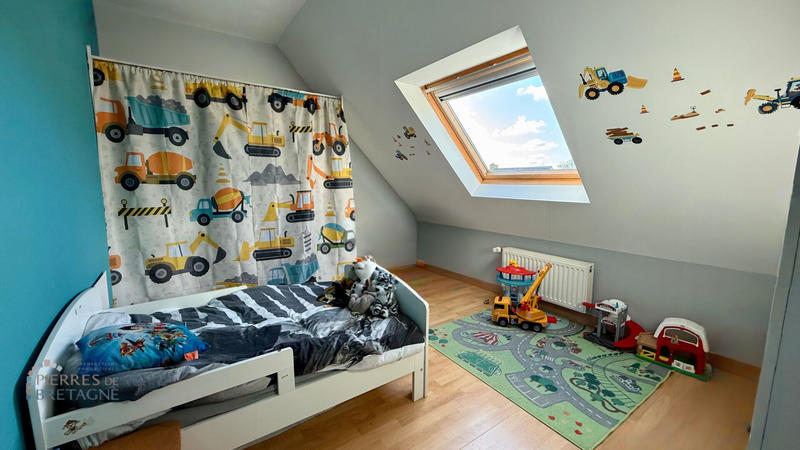 Maison - 107 m² - 7 pièces