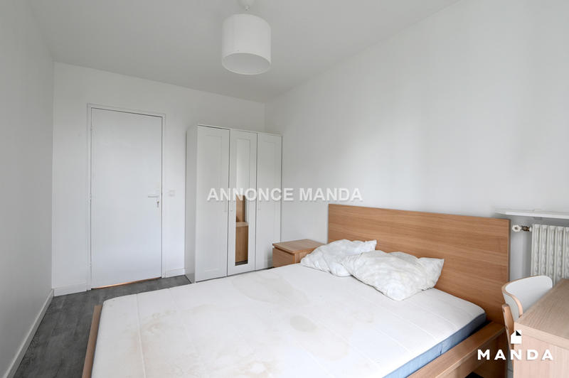 Chambre - 10 m² - 5 pièces