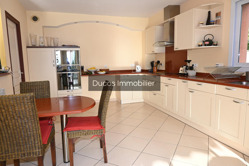 Maison - 240 m² - 6 pièces
