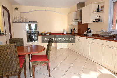Maison - 240 m² - 6 pièces