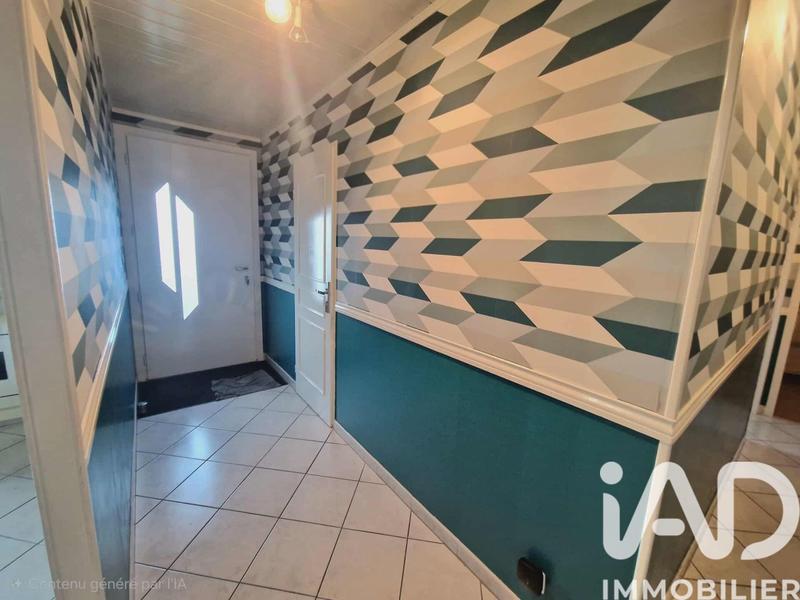 Maison - 92 m² - 5 pièces