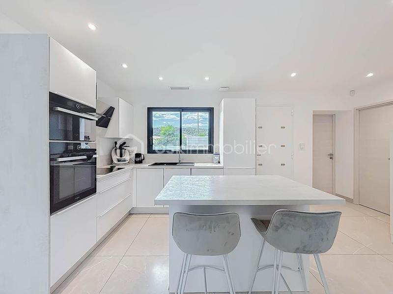 Maison - 104 m² - 5 pièces