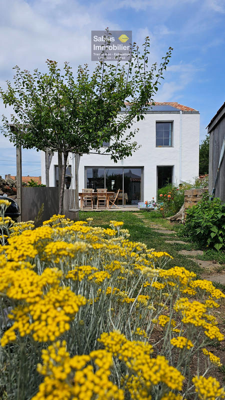 Maison - 198 m² - 11 pièces