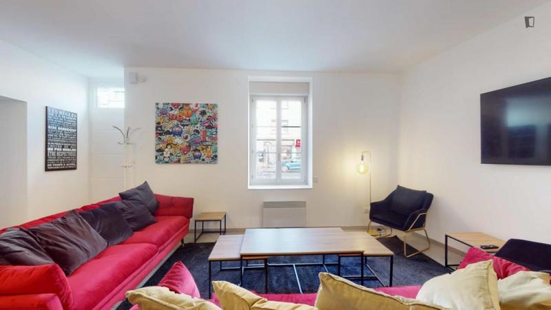 Chambre - 22 m² - 13 pièces