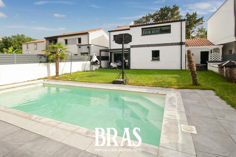 Maison - 157 m² - 6 pièces