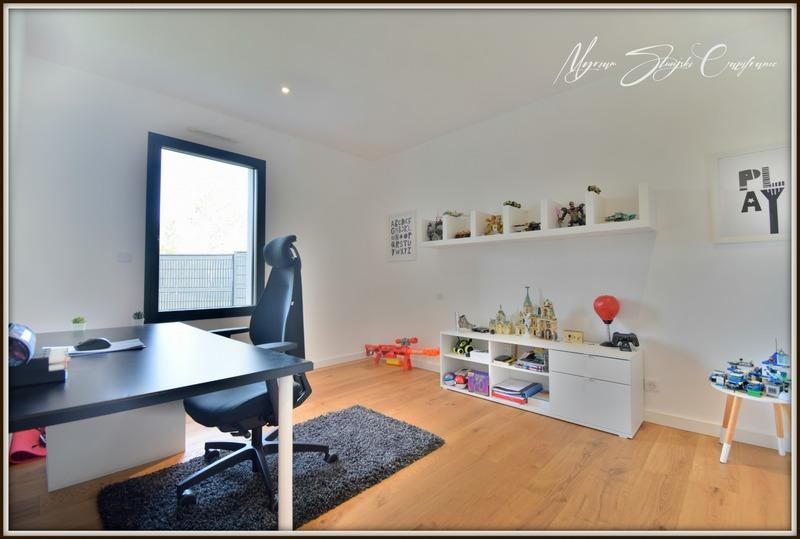 Propriété - 290 m² - 8 pièces