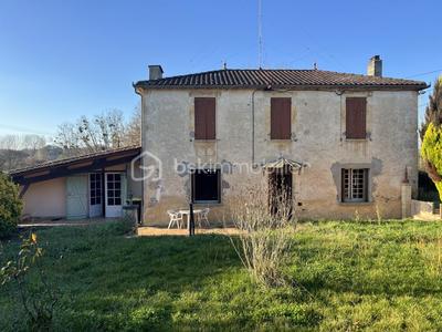 Demeure - 175 m² - 6 pièces