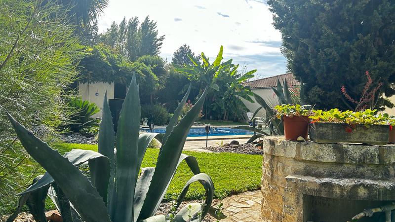 Maison - 255 m² - 9 pièces