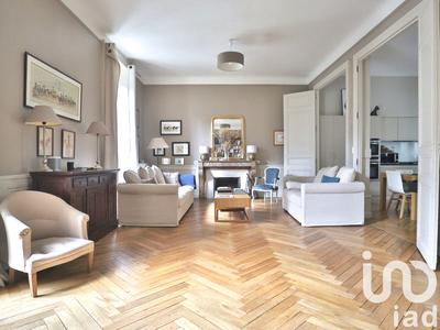 Maison - 224 m² - 8 pièces