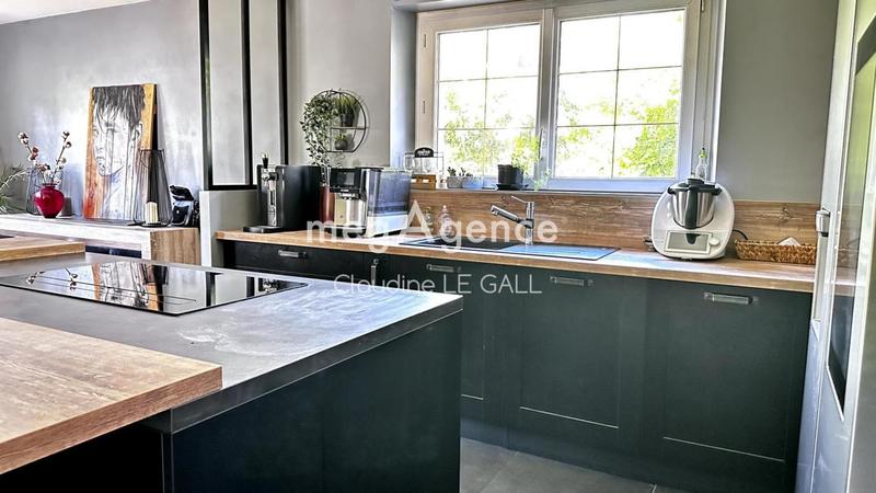 Maison - 200 m² - 7 pièces