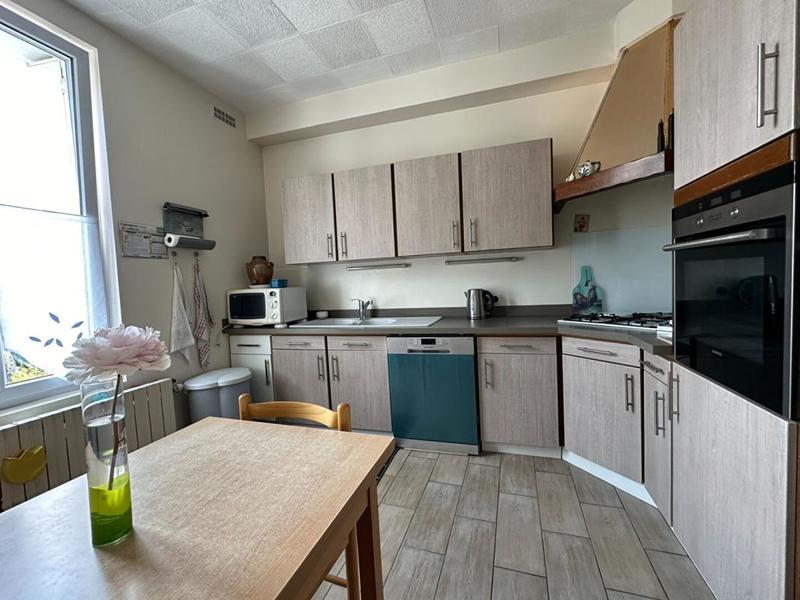 Maison - 90 m² - 5 pièces