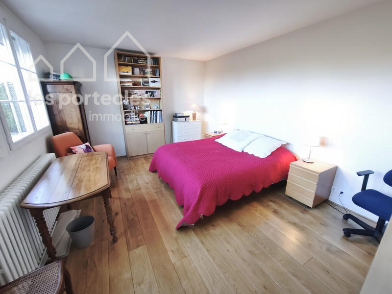 Villa - 268 m² - 10 pièces