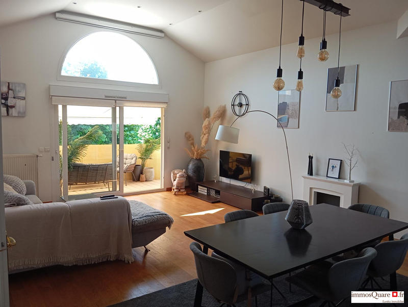 Appartement - 92 m² - 3 pièces