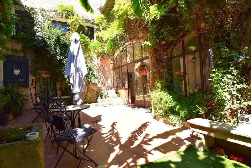 Maison de ville - 360 m² - 10 pièces