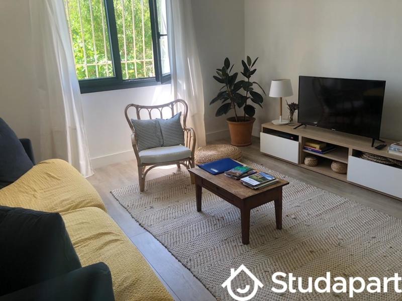 Chambre - 9 m² - 1 pièce