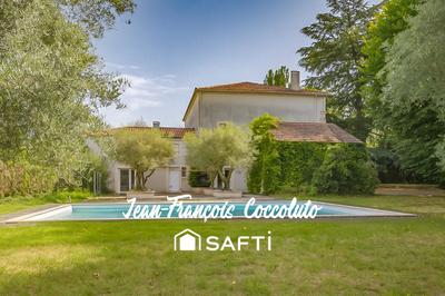 Maison de maîtres - 446 m² - 15 pièces