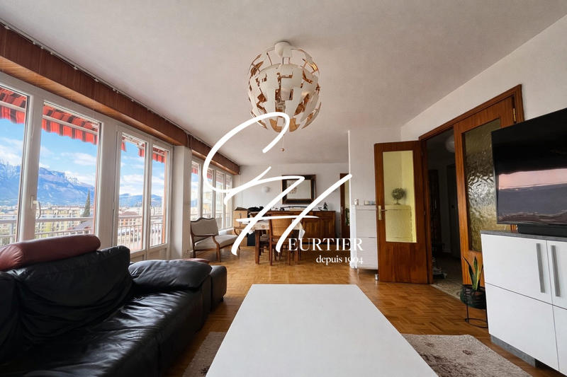 Appartement - 98 m² - 4 pièces