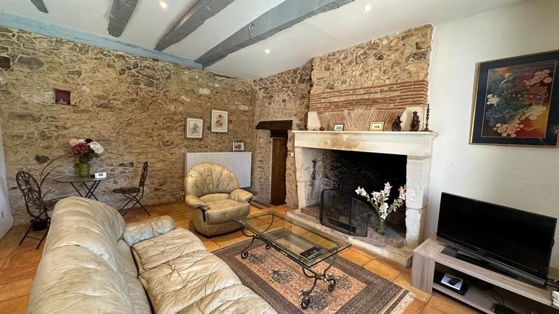 Maison - 222 m² - 5 pièces