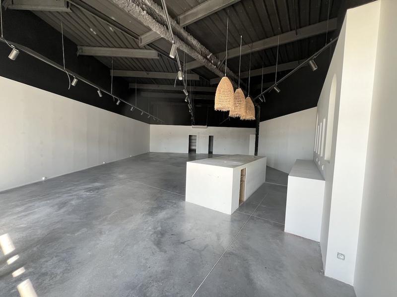 Local commercial - 203 m² - 3 pièces