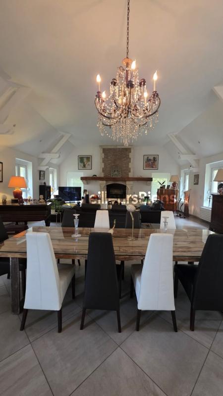 Propriété - 285 m² - 7 pièces