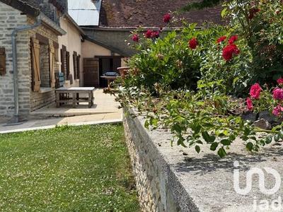 Maison - 221 m² - 5 pièces