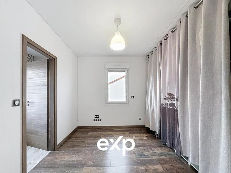 Maison - 151 m² - 6 pièces