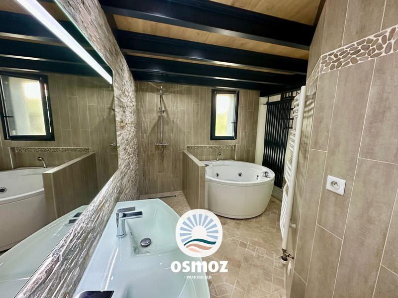 Maison - 236 m² - 6 pièces