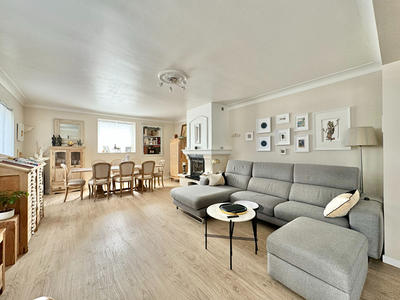 Maison - 140 m² - 5 pièces