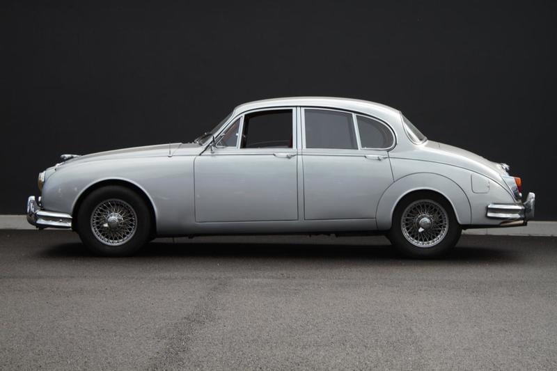 Jaguar Mk II 3.4 Overdrive Gris Argent Cuir Rouge Historique Complet