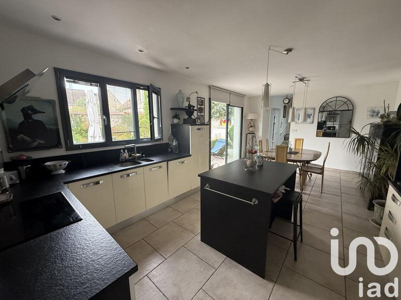 Maison - 211 m² - 6 pièces