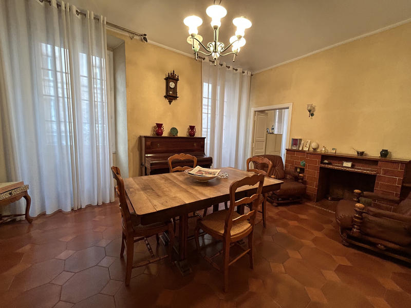 Appartement - 124 m² - 6 pièces