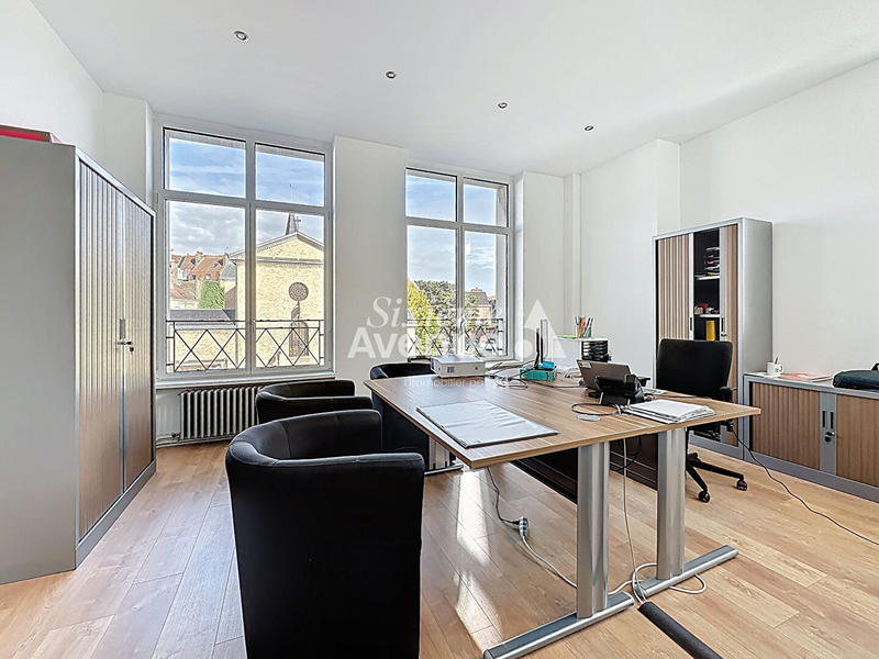 Local commercial - 111 m²