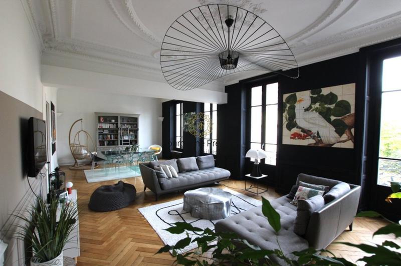 Appartement - 177 m² - 6 pièces