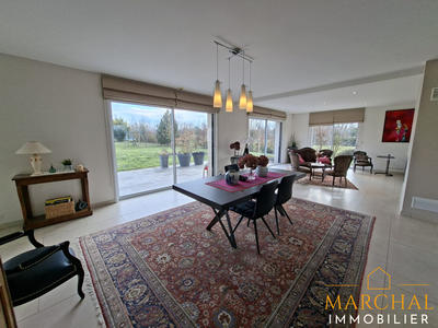 Villa - 294 m² - 10 pièces