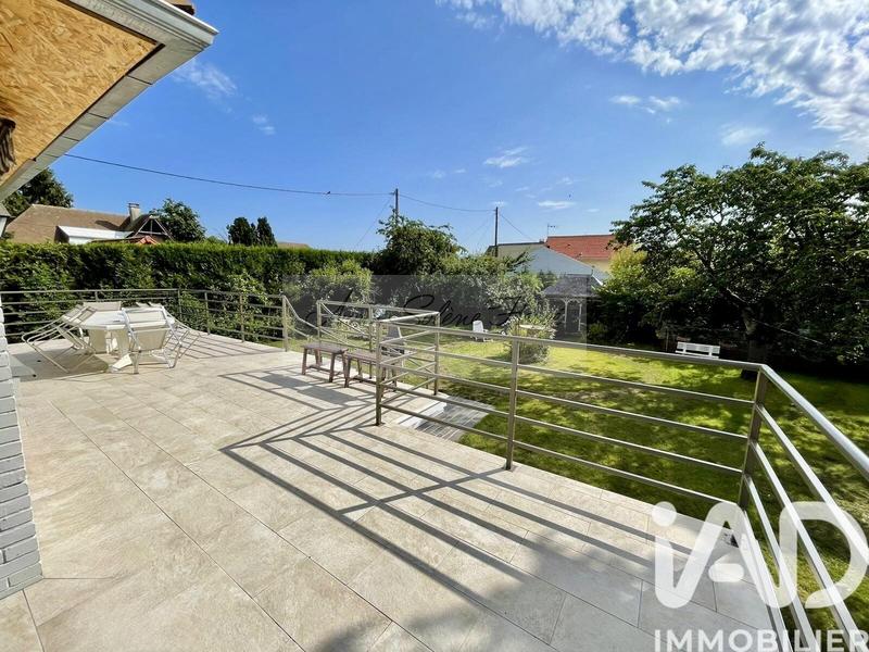 Maison - 195 m² - 6 pièces