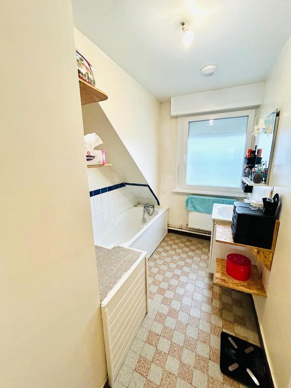 Maison - 79 m² - 6 pièces