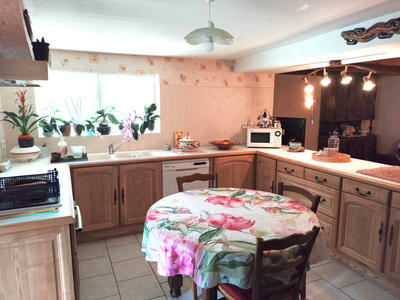 Maison - 205 m² - 6 pièces