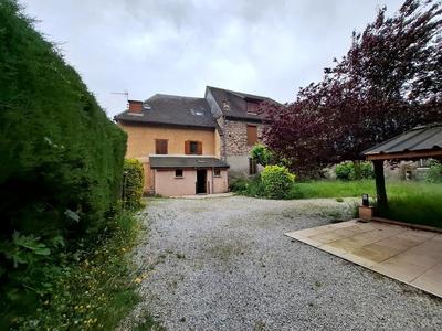 Maison traditionnelle - 133 m² - 6 pièces