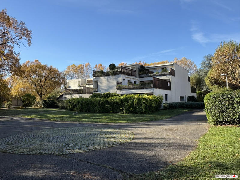 Appartement - 99 m² - 4 pièces