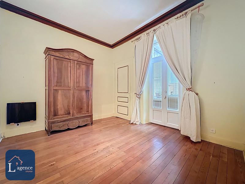 Appartement - 192 m² - 6 pièces