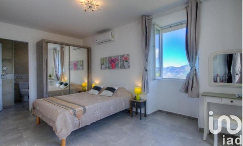 Maison - 280 m² - 16 pièces