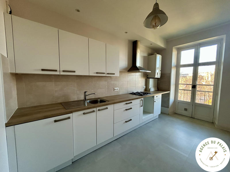 Appartement - 74 m² - 3 pièces