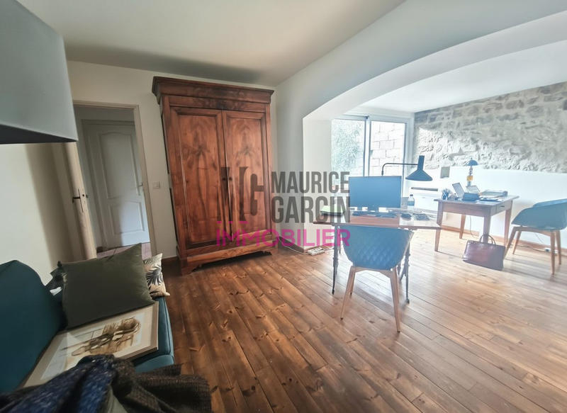 Maison - 250 m² - 7 pièces